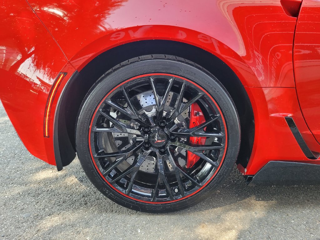 Used 2018 Chevrolet Corvette Grand Sport RWD image 37