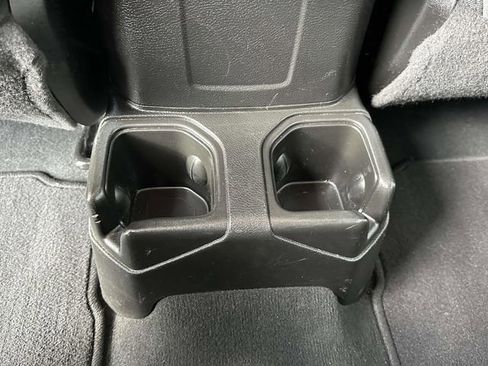 Used 2024 Jeep Wrangler Unlimited Sport AWD/4WD image 8