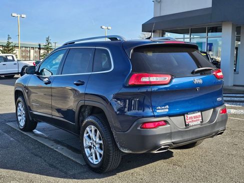 Used 2018 Jeep Cherokee Latitude Plus image 7