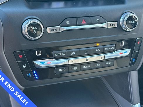 Certified 2020 Ford Explorer Platinum w/ Premium Technology Package image 22