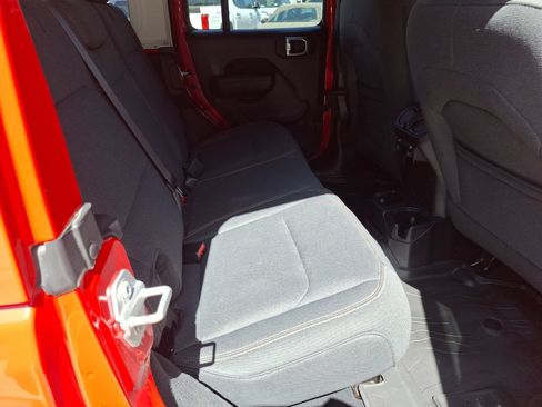 Used 2024 Jeep Wrangler Unlimited Sport AWD/4WD image 31