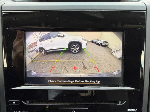 Used 2023 Subaru Crosstrek 2.0i Premium image 15