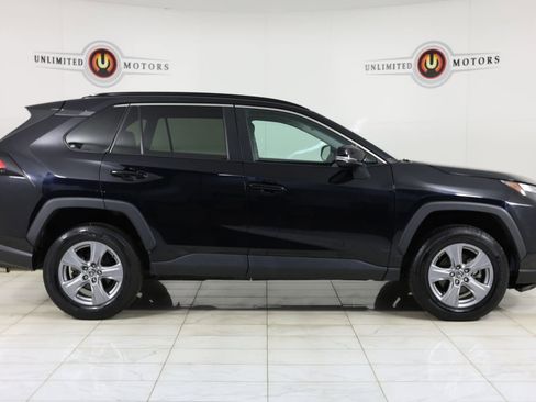 Used 2022 Toyota RAV4 XLE image 2