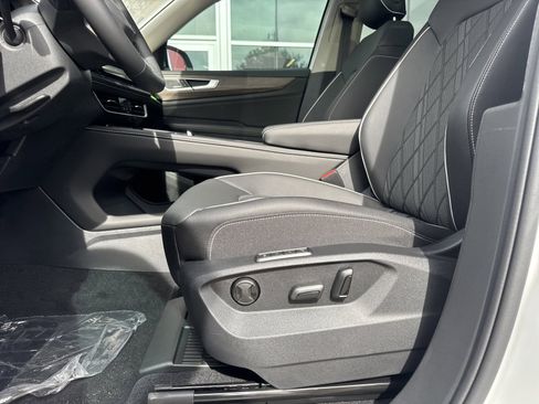 New 2026 Volkswagen Atlas SEL Premium R-Line AWD/4WD image 17