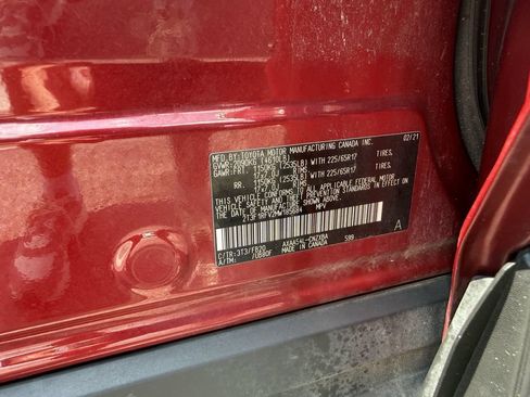 Used 2021 Toyota RAV4 LE AWD/4WD image 28