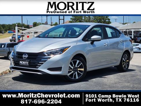 Used 2025 Nissan Versa SV FWD image 1