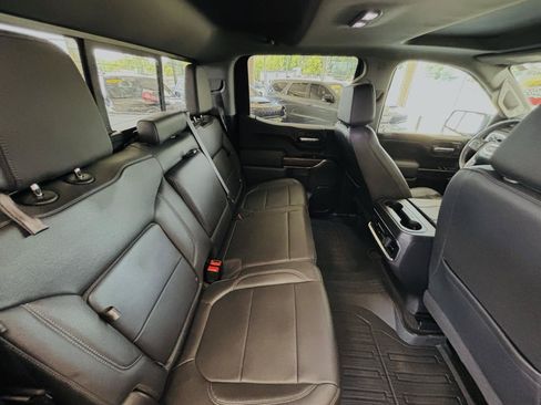 Used 2022 GMC Sierra 1500 SLT w/ SLT Premium Plus Package AWD/4WD image 40