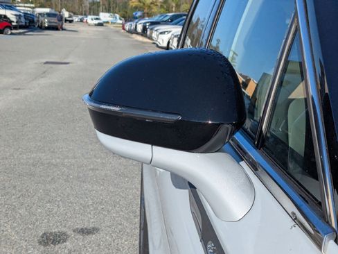 New 2026 Lincoln Corsair Premiere image 13