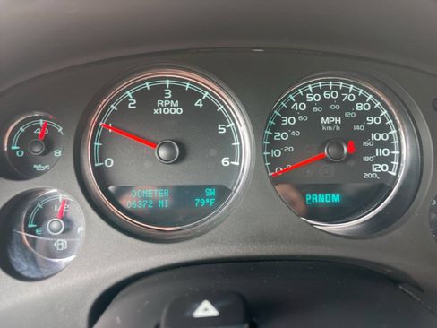 Used 2011 Chevrolet Suburban LT AWD/4WD image 16