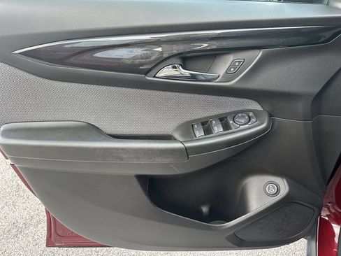 Certified 2025 Chevrolet TrailBlazer LT w/ Convenience Package FWD image 22