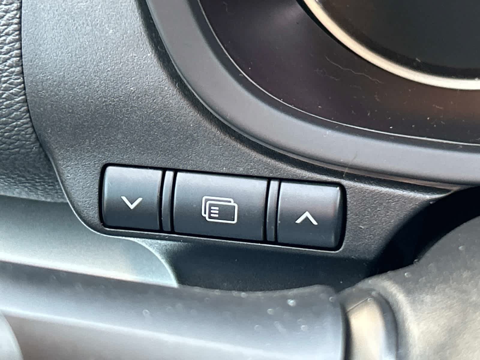 Used 2024 Mitsubishi Eclipse Cross LE AWD/4WD image 28