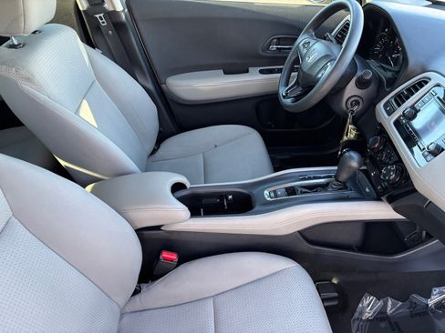 Certified 2020 Honda HR-V LX image 14