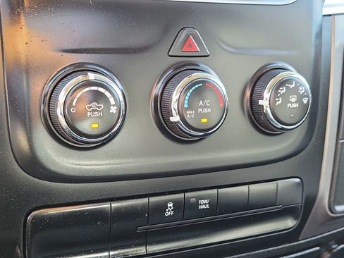 Used 2024 RAM 1500 Classic SLT AWD/4WD image 29