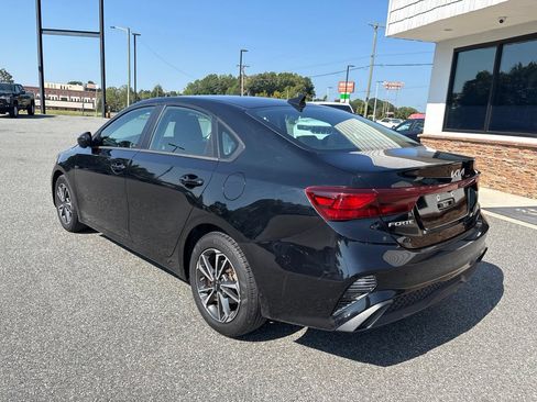 Used 2024 Kia Forte LXS FWD image 7