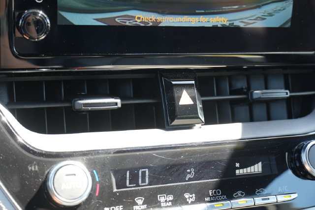 Used 2025 Toyota Corolla SE FWD image 33