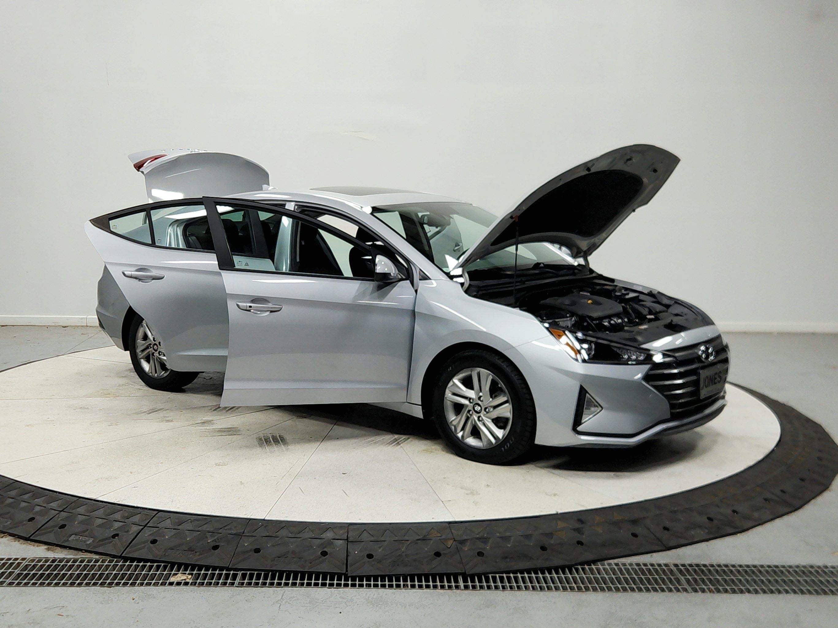 Used 2020 Hyundai Elantra Value Edition w/ Cargo Package (C1) FWD image 10