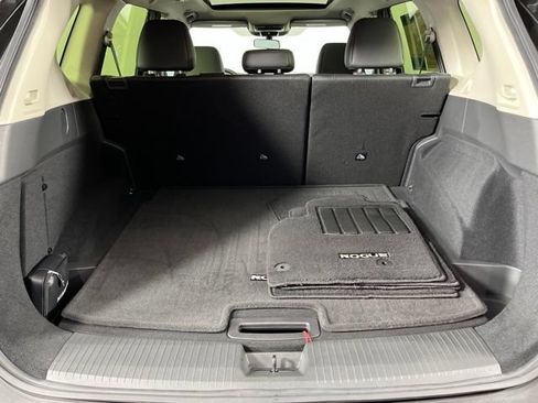 Used 2023 Nissan Rogue SV w/ SV Premium B Package FWD image 50