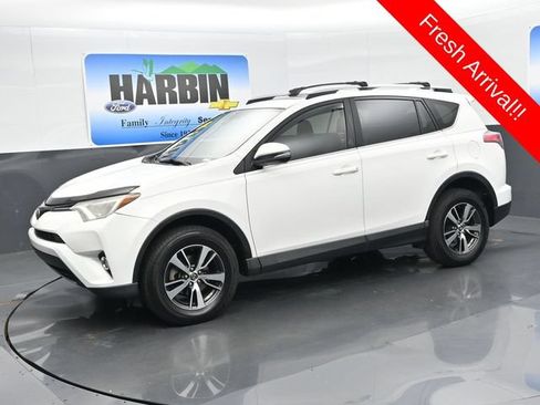 Used 2017 Toyota RAV4 XLE FWD image 1