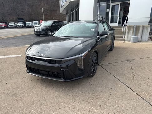 New 2025 Kia K4 GT-Line Turbo FWD image 3
