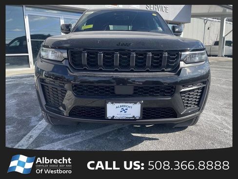 New 2026 Jeep Grand Cherokee Altitude AWD/4WD image 8