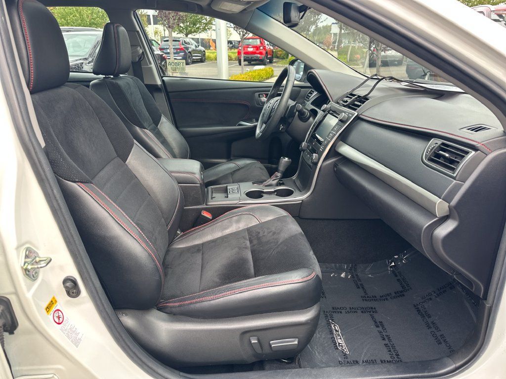Certified 2017 Toyota Camry XSE w/ Moonroof Package FWD image 17