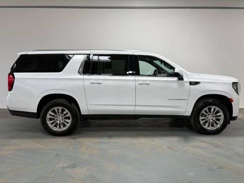 Used 2024 GMC Yukon XL SLE AWD/4WD image 7