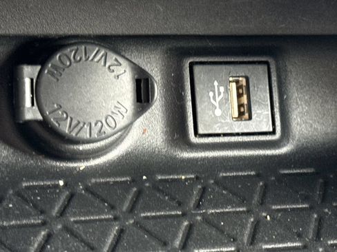 Used 2023 Toyota RAV4 LE FWD image 22
