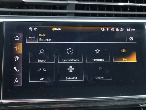 Used 2025 Audi Q8 Prestige w/ Prestige Package image 40