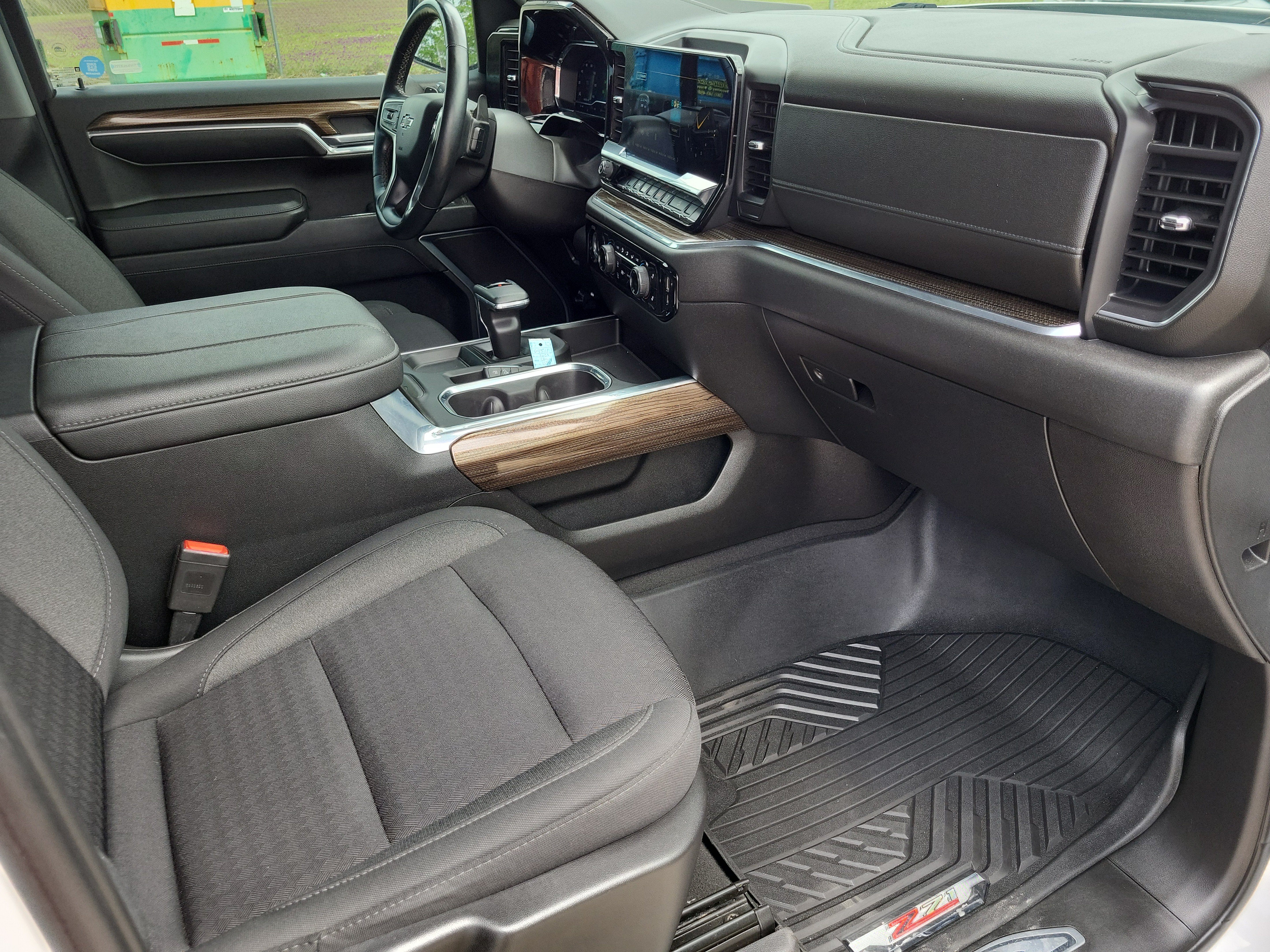 Used 2023 Chevrolet Silverado 1500 RST AWD/4WD image 9