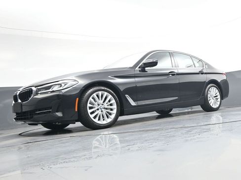 Used 2023 BMW 530i xDrive w/ Premium Package AWD/4WD image 32