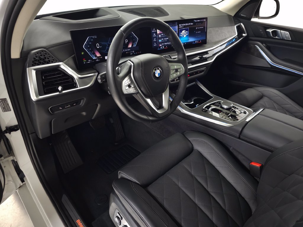 Used 2026 BMW X7 xDrive40i w/ Premium Package AWD/4WD image 17