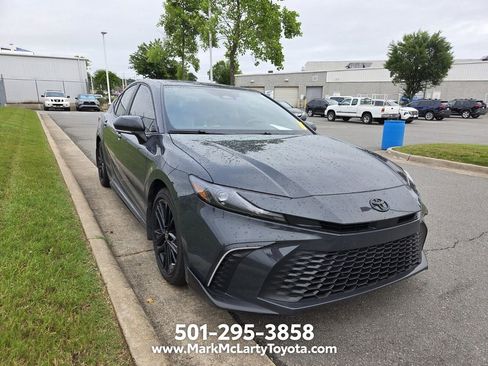 Used 2025 Toyota Camry SE w/ Multimedia Upgrade Package FWD image 3