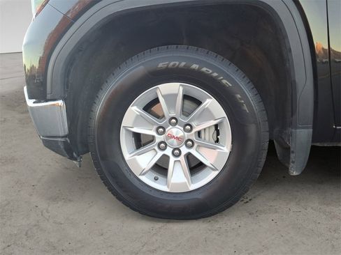 Used 2024 GMC Sierra 1500 SLE image 14