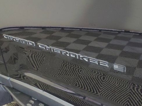 Used 2024 Jeep Grand Cherokee L Limited w/ Luxury Tech Group II image 6