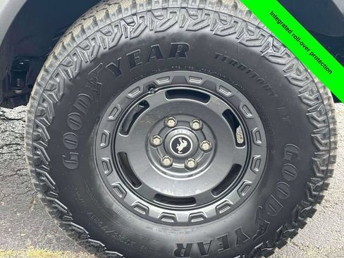 Used 2025 Ford Bronco Badlands w/ Sasquatch Package AWD/4WD image 36