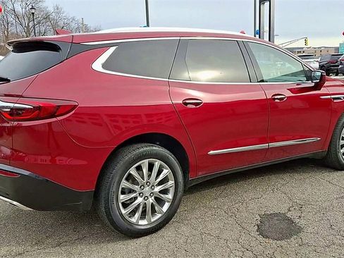 Used 2021 Buick Enclave Premium w/ Sun and Sites Package image 8