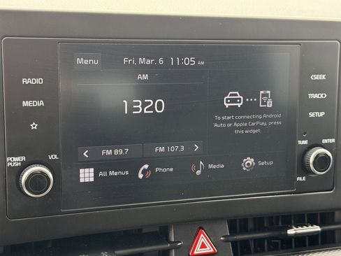 Used 2025 Kia Sportage LX image 17