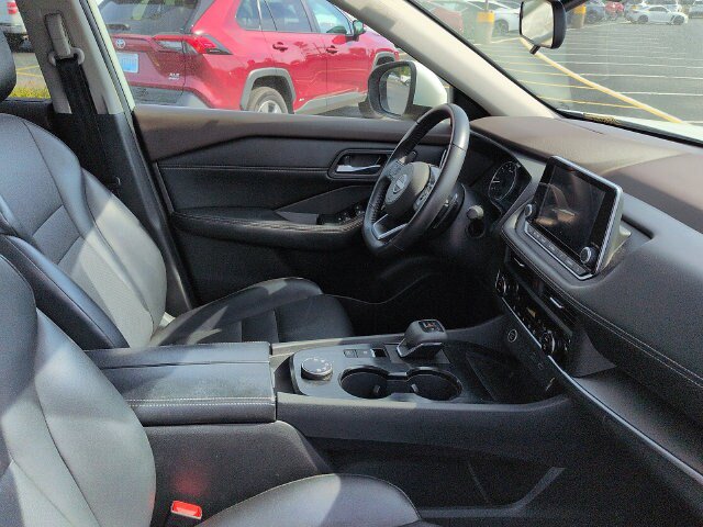 Used 2023 Nissan Rogue SV w/ SV Premium B Package AWD/4WD image 7