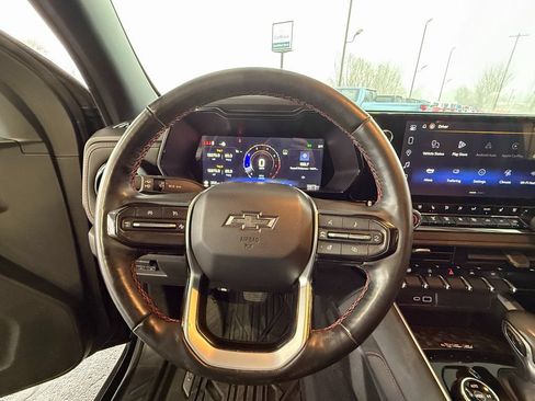 Certified 2025 Chevrolet Colorado Z71 w/ Midnight Edition AWD/4WD image 21