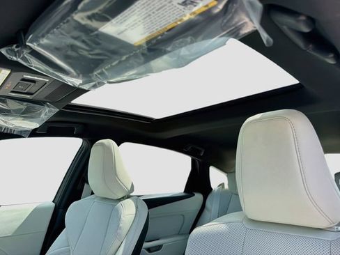 New 2026 Lexus ES 350e w/ Convenience Package FWD image 26