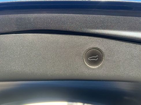 Used 2023 Tesla Model 3 Standard Range image 25