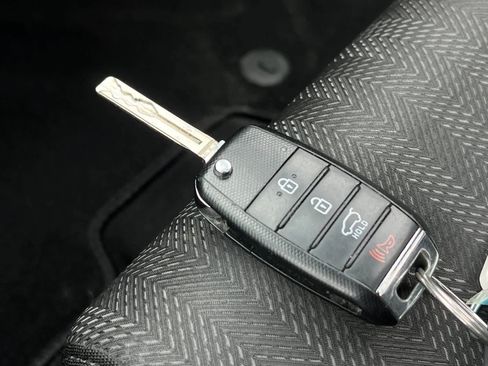 Used 2019 Kia Sportage LX FWD image 28
