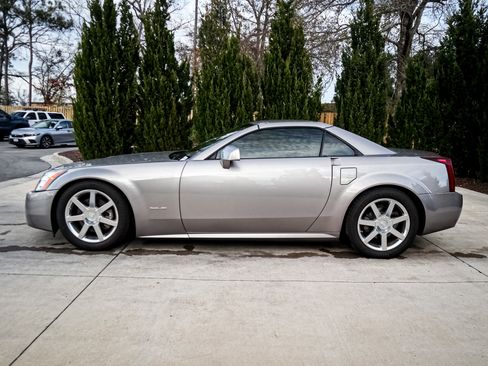 Used 2005 Cadillac XLR image 7