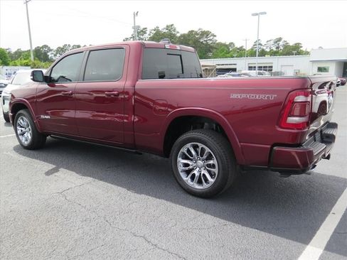 Used 2022 RAM 1500 Laramie AWD/4WD image 5