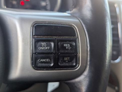 Used 2011 Jeep Grand Cherokee Limited image 26