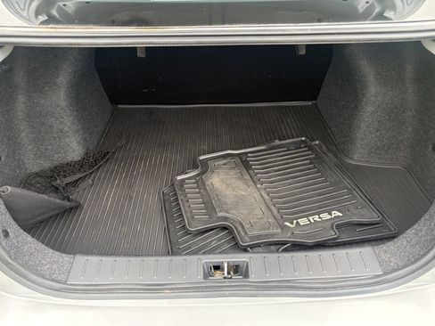 Used 2025 Nissan Versa S w/ Trunk Package FWD image 40