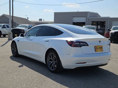 Used 2020 Tesla Model 3 Standard Range Plus image 5