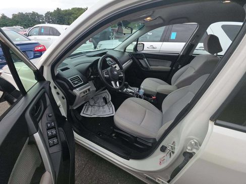 Used 2018 Subaru Forester 2.5i w/ Alloy Wheel Package AWD/4WD image 2