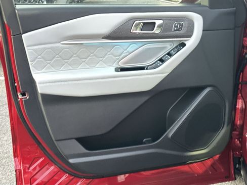New 2026 Ford Explorer Platinum w/ LUX Leather Package image 15