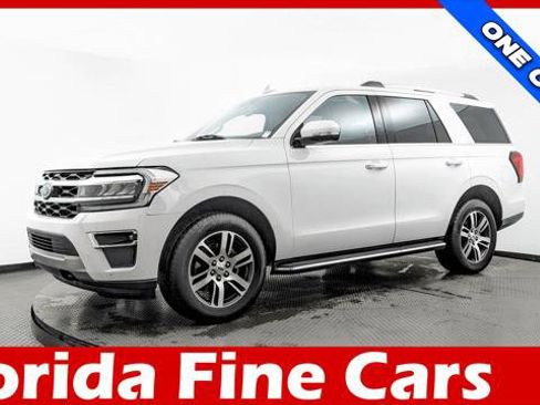Used 2023 Ford Expedition Limited image 1